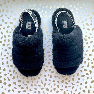 BLACK UGG WOMENS 7 HOUSE SHOES